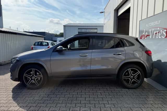 Mercedes-Benz GLA-Klasse (2024) thumbnail 3