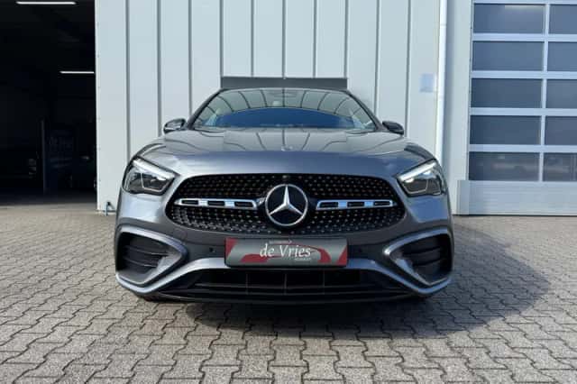Mercedes-Benz GLA-Klasse (2024) thumbnail 4