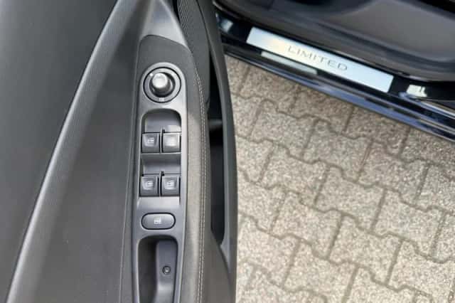 Renault Zoé (2019) thumbnail 5