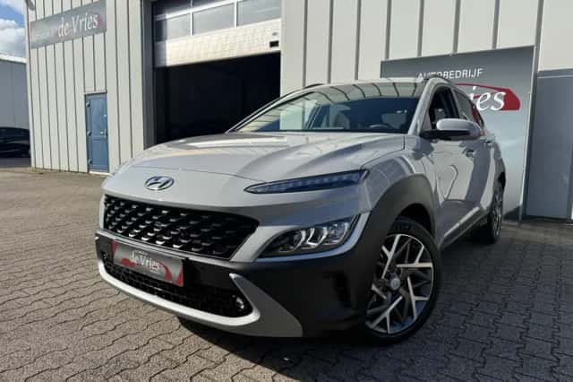 Hyundai Kona (2022) thumbnail 1