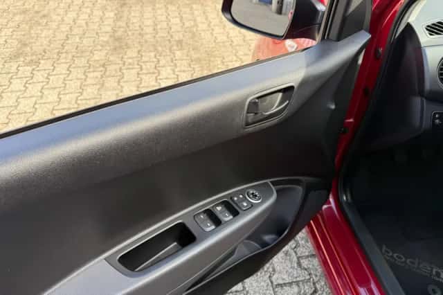 Hyundai i10 (2018) thumbnail 5