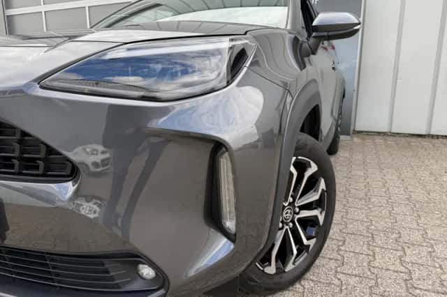 Toyota Yaris Cross (2023) thumbnail 2