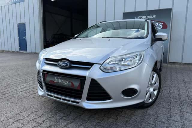 Ford Focus (2011) thumbnail 1