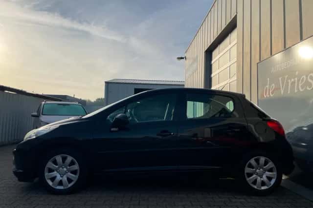 Peugeot 207 (2009) thumbnail 3