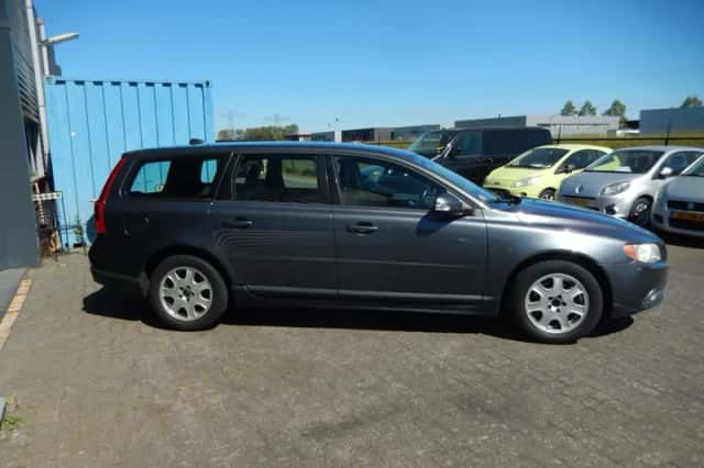 Volvo V70 (2009) thumbnail 4