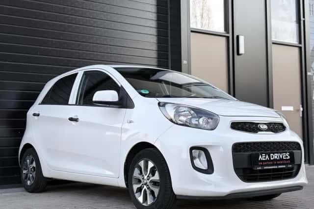 Kia Picanto (2016) thumbnail 3