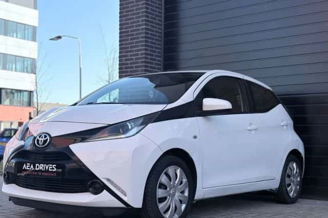 Toyota Aygo (2016) thumbnail 1