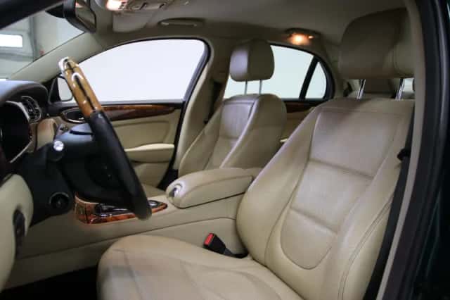 Jaguar XJ (2008) thumbnail 5