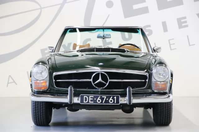 Mercedes-Benz 280 SL (1969) thumbnail 2
