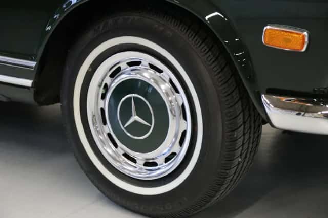 Mercedes-Benz 280 SL (1969) thumbnail 3