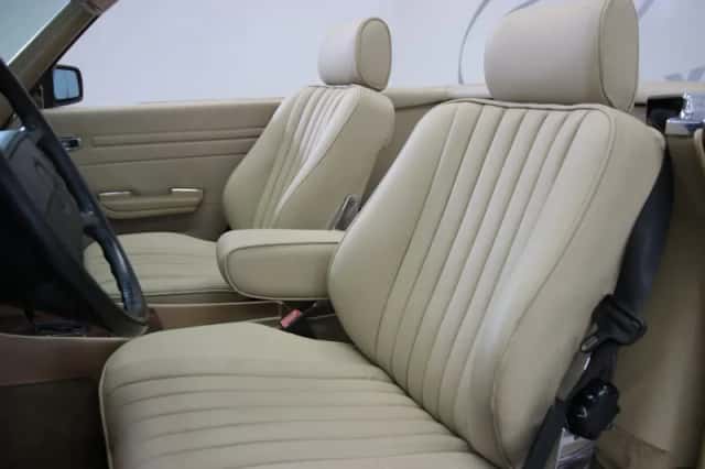 Mercedes-Benz 560 SL (1988) thumbnail 5