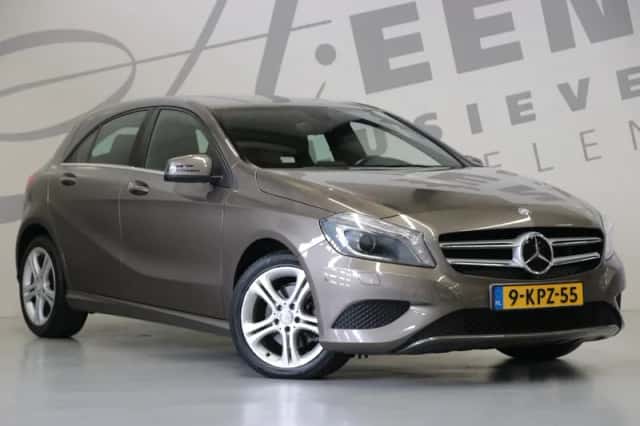Mercedes-Benz A-Klasse (2013) thumbnail 3