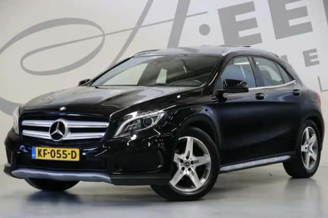 Mercedes-Benz GLA (2014) thumbnail 1