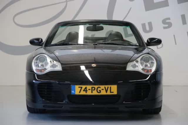 Porsche 911 (2004) thumbnail 2