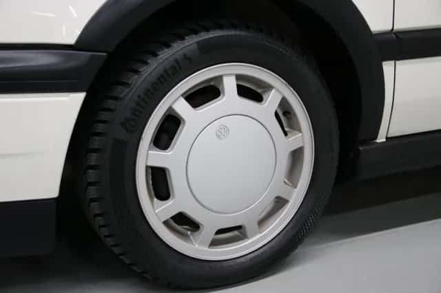 Volkswagen Golf (1992) thumbnail 3