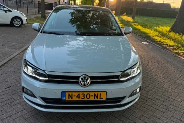 Volkswagen Polo (2018) thumbnail 2