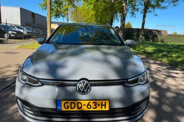 Volkswagen Golf (2021) thumbnail 4