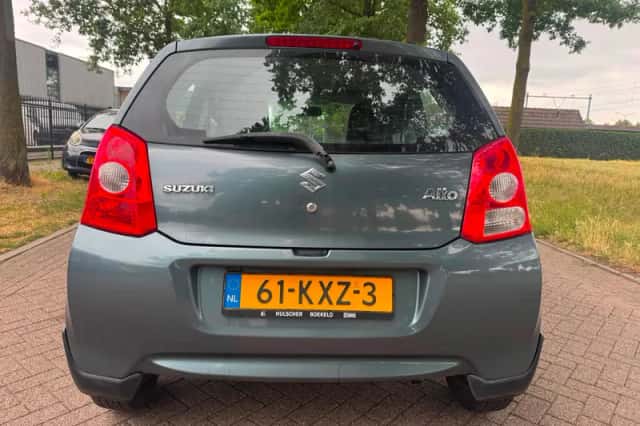 Suzuki Alto (2010) thumbnail 6