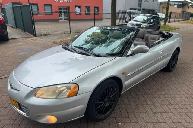 Chrysler Sebring (2001) thumbnail 1