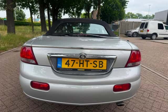 Chrysler Sebring (2001) thumbnail 4