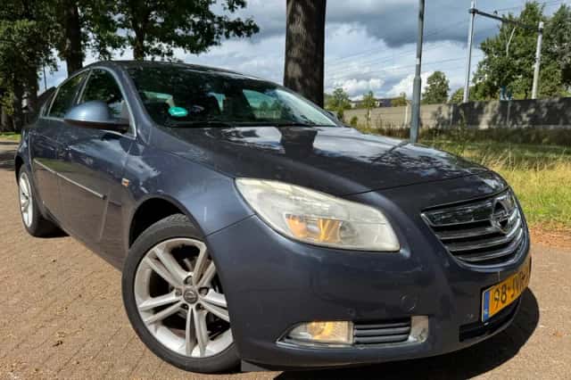 Opel Insignia (2009) thumbnail 1