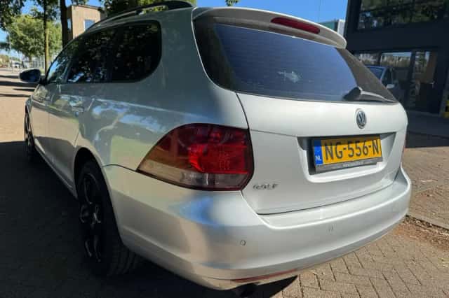 Volkswagen Golf (2010) thumbnail 5