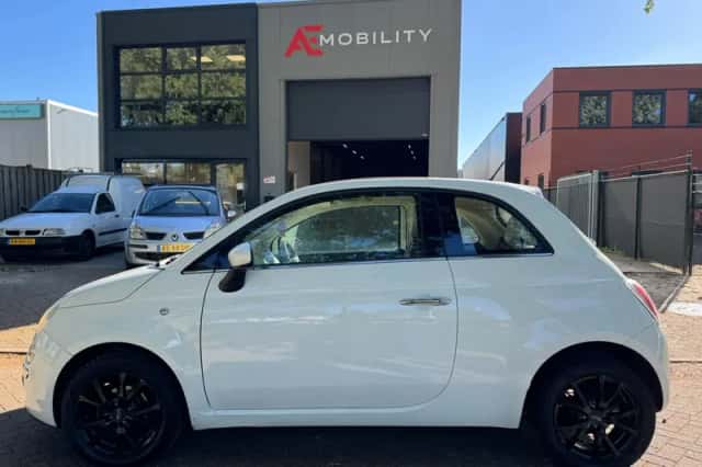 Fiat 500 (2008) thumbnail 3