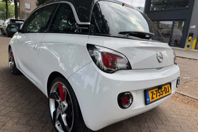 Opel Adam (2013) thumbnail 5