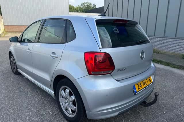 Volkswagen Polo (2010) thumbnail 5