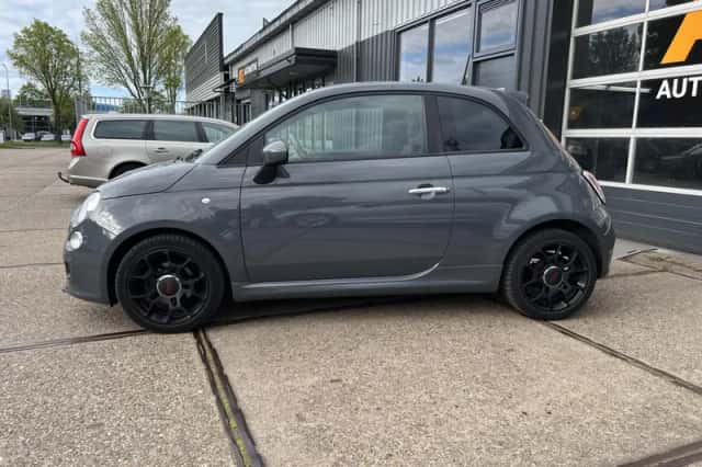 Fiat 500 (2013) thumbnail 2