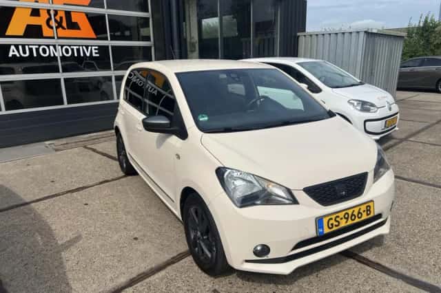 SEAT Mii (2015) thumbnail 5