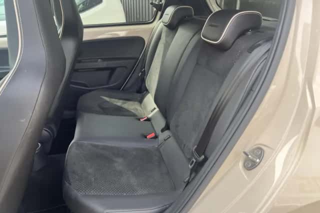 SEAT Mii (2015) thumbnail 6