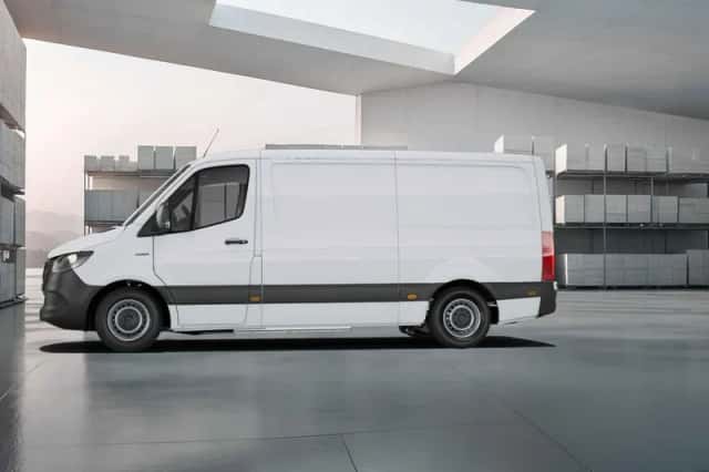 Mercedes-Benz eSprinter (2024) thumbnail 3