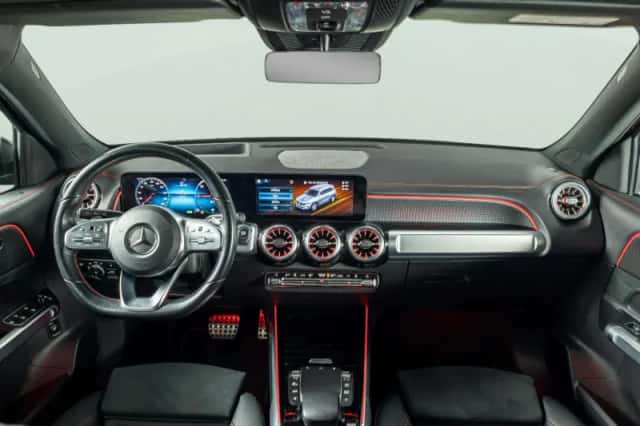 Mercedes-Benz EQB (2022) thumbnail 3