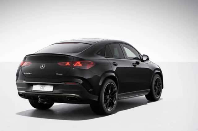 Mercedes-Benz GLE (2026) thumbnail 2