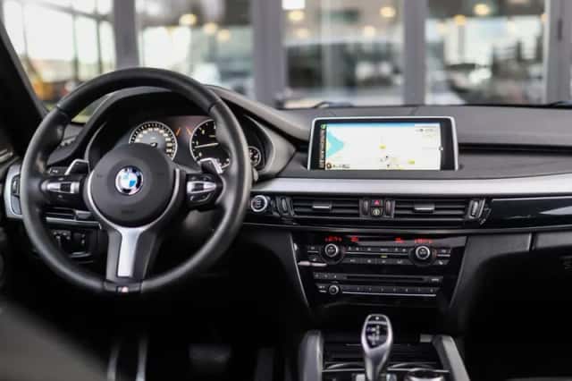 BMW X5 (2015) thumbnail 3