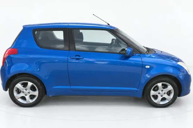 Suzuki Swift (2005) thumbnail 6
