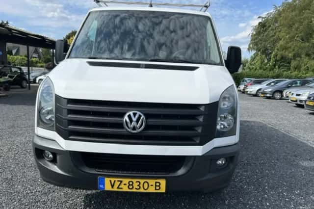 Volkswagen Crafter (2016) thumbnail 3