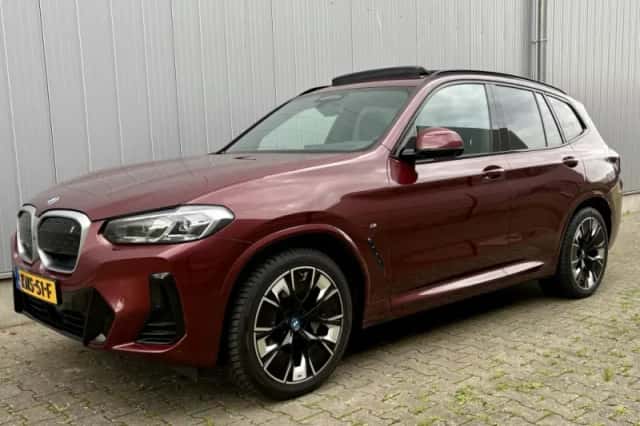 BMW iX3 (2022) thumbnail 5