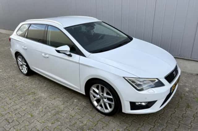 SEAT Leon (2016) thumbnail 5
