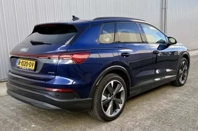 Audi Q4 e-tron (2022) thumbnail 2