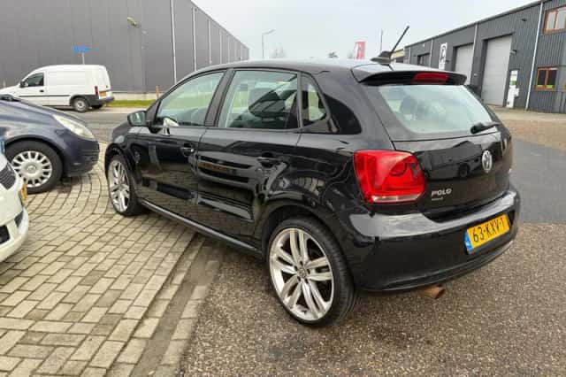 Volkswagen Polo (2010) thumbnail 6