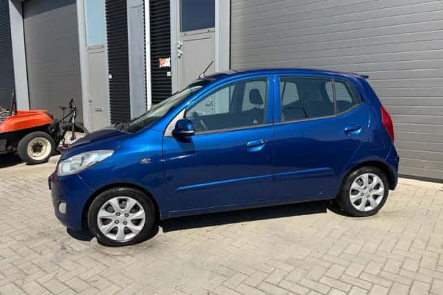 Hyundai i10 (2011) thumbnail 3