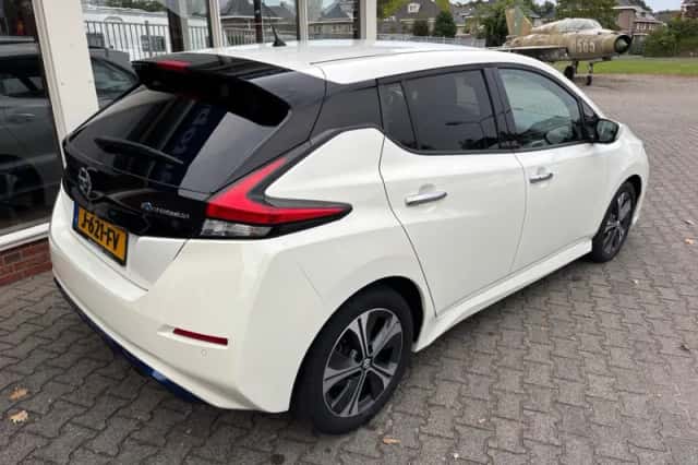 Nissan Leaf (2020) thumbnail 3