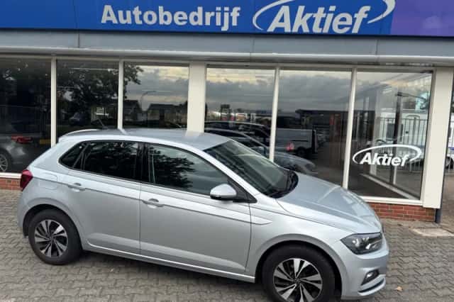 Volkswagen Polo (2021) thumbnail 1