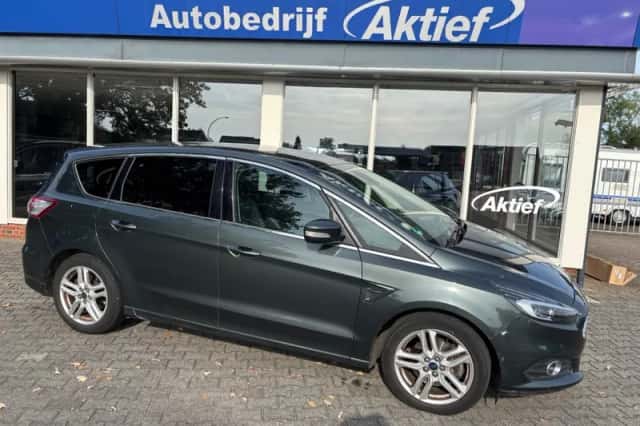Ford S-Max (2015) thumbnail 1