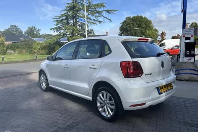 Volkswagen Polo (2017) thumbnail 2