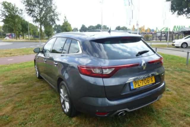 Renault Mégane (2017) thumbnail 3