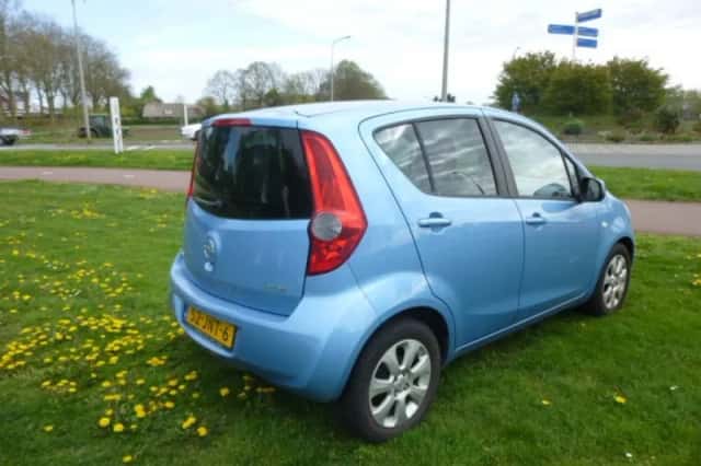 Opel Agila (2009) thumbnail 5
