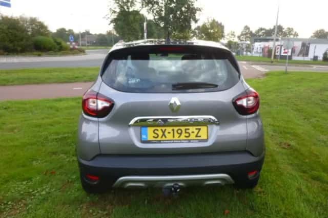 Renault Captur (2017) thumbnail 4